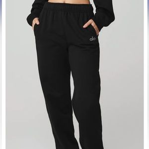 Never worn Alo sweats